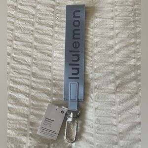Lululemon Never Lost Keychain BLEN/TRNV